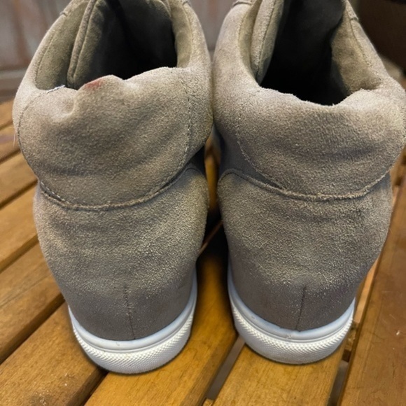 Blondo Waterproof Ankle Booties w/ Front Zipper. In EUC. Size 11. Padding. - Picture 7 of 7